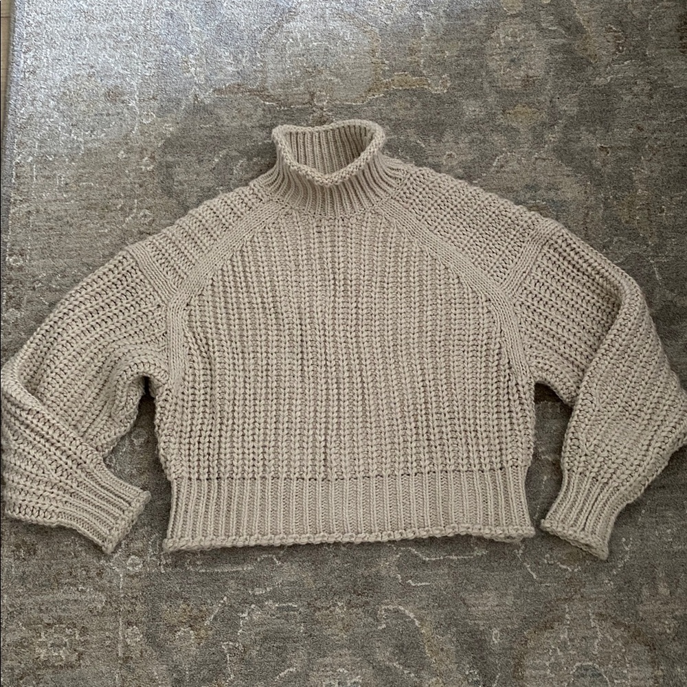 Women's H&M Beige Ribbed Chunky Knit Turtleneck Sweater S